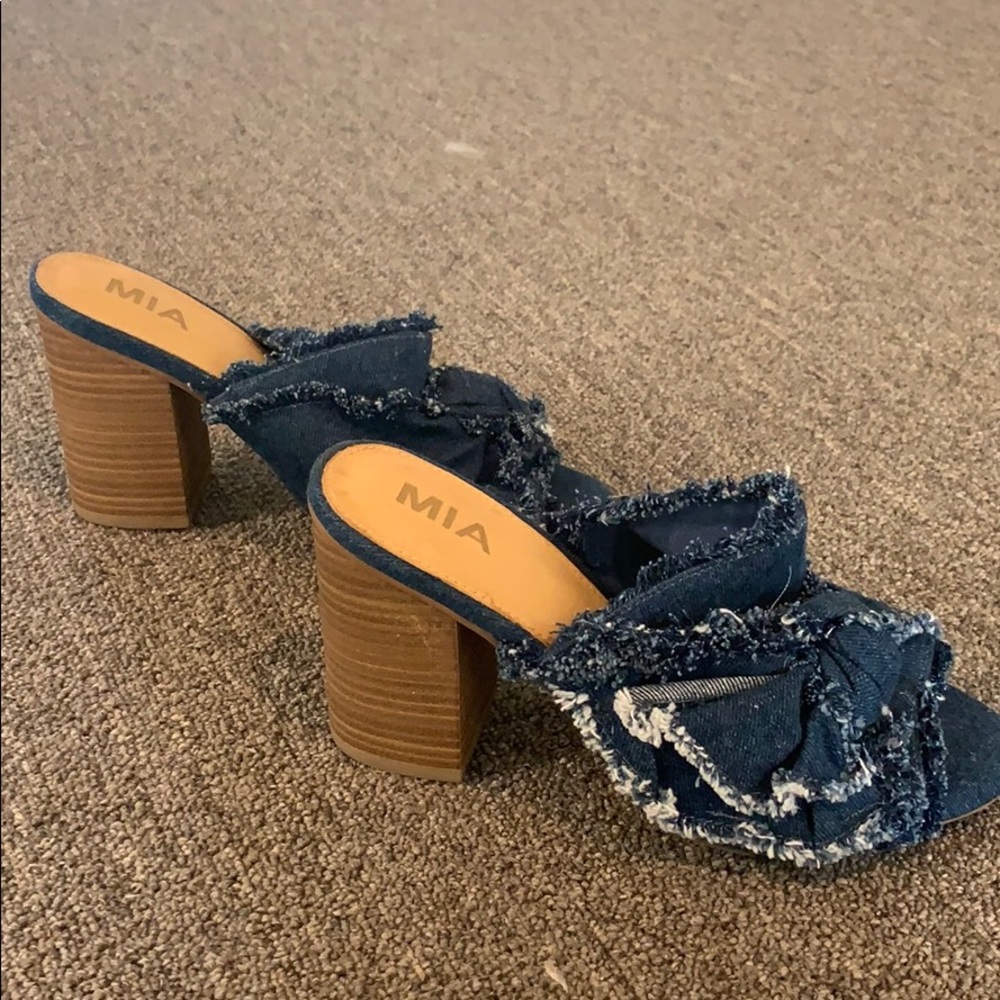 MIA Jean knotted wooden mule heels